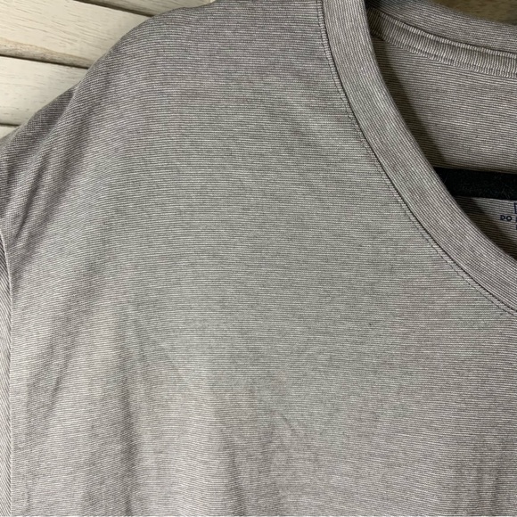 Fruit of the Loom Platinum Light Gray Pinstripe V Neck Short Sleeve Shirt L - Picture 4 of 6